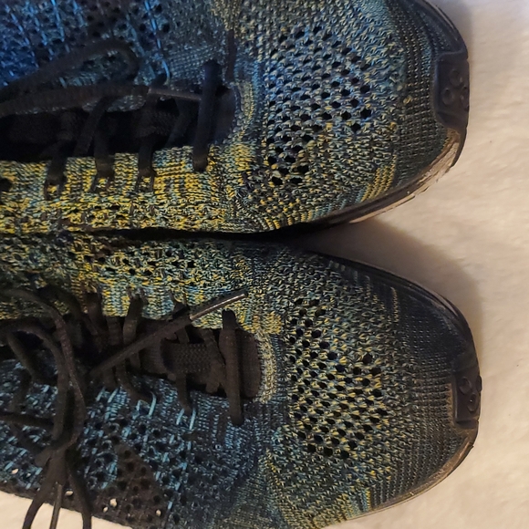 Nike Flyknit Racer - Picture 8 of 12